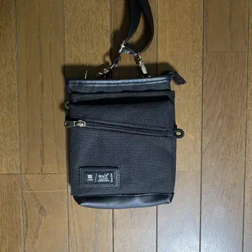 블랙 나일론 숄더백