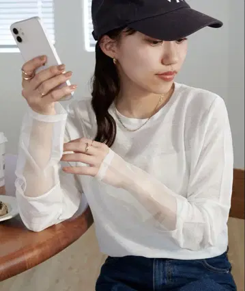 DISCOAT 디스코트 시어 소매 절개 풀오버