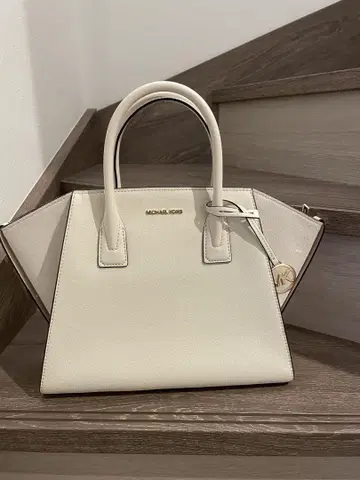 MICHAEL KORS 화이트 핸드백 멋진 숄더 스트랩 라지 새상품급
