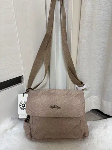 미사용 새상품 택 포함 키플링 숄더백 몽키 참 Kipling
