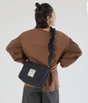 로데오 크라운 퍼프 개더 숄더백 사선 숄더백