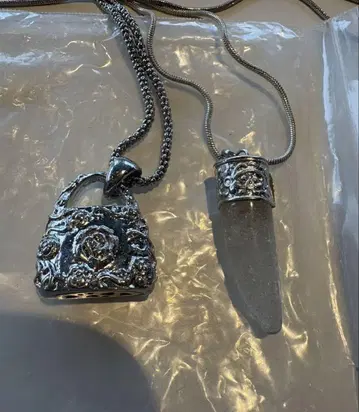 ANNASUI 목걸이와 스톤 목걸이