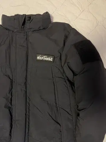 WILDTHINGS 블랙 다운 자켓