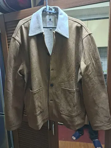 브라운 스웨이드풍 자켓