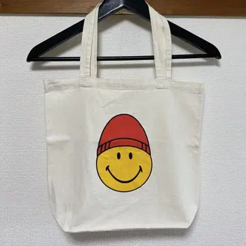 AMI X SMILEY 토트백