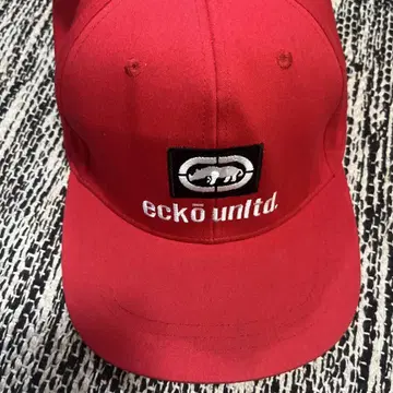 ecko unltd. 빨간색 캡 로고 자수