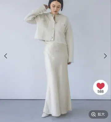 아파트 바이 로리즈 스커트