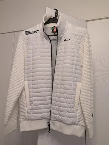 [ 컨디션 최상 ] Oakley 화이트 퀼팅 자켓