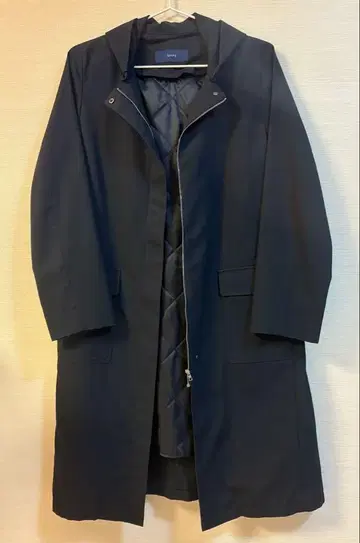 네이비 후드 부착 롱 코트