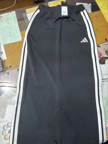 adidas 타이트 스커트