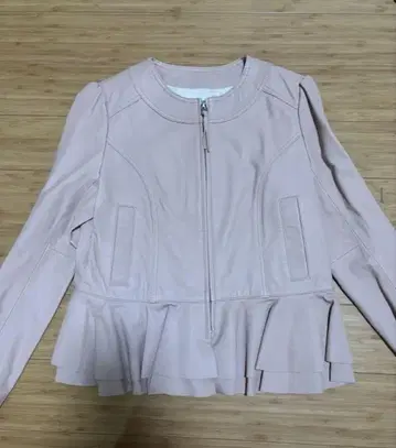 [ 미사용품 ] Chasty 프릴 장식 천연 가죽 페플럼 자켓