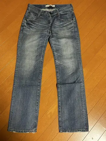 Levi Strauss & Co. 스트레이트 데님