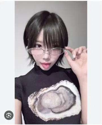 아노짱 착용 굴 T셔츠