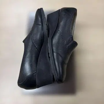 블랙 가죽 슬립온 슈즈