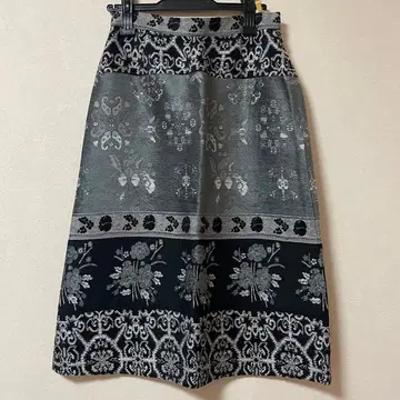 aquascutum/플레어 스커트
