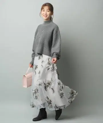 저스길리티 모노톤 오팔 프린트 스커트