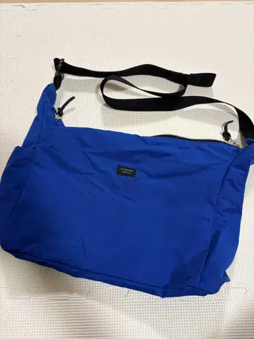 스탠다드서플라이 SIMPLICITY TRIANGLE SHOULDER