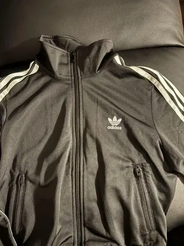 미사용 새상품 adidas 블랙 저지