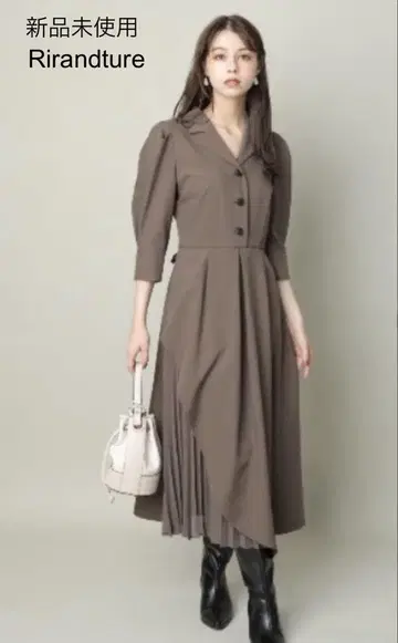 미사용 Rirandture 7부 소매 테일러드 언밸런스 헴 원피스