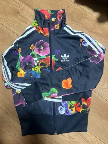 adidas 플라워 프린트 저지