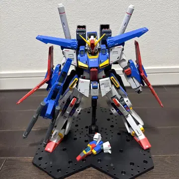 MG zz 건담 ver.ka (받침대 포함)