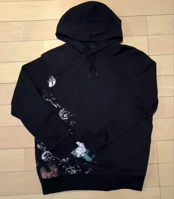 H&M 꽃무늬 후드티 SixTONES 제시 AAA Nissy 착용