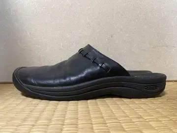KEEN 클로그 샌들 가죽 블랙