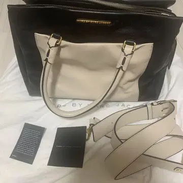 Marc by Marc Jacobs 백