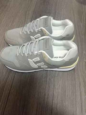뉴이즈 [ GRAY ] 10주년 한정판 모델 27.5cm