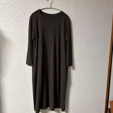요건 레일의 원피스입니다.