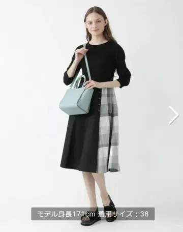 BLUE LABEL CRESTBRIDGE 소프트 트윌 니트 원피스