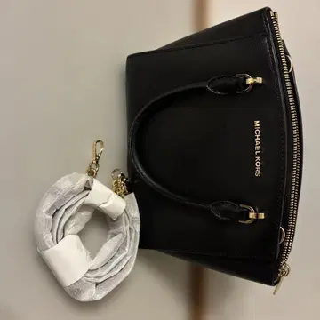 MICHAEL KORS 블랙 숄더백