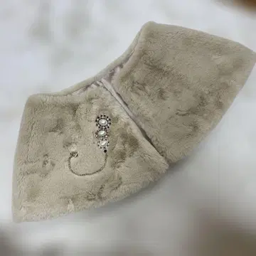 베이지 퍼 숄