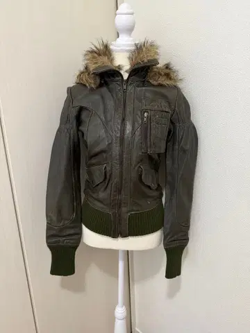 LOIS 로이스 올리브 그린 가죽 밀리터리 자켓