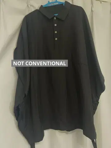 NOT CONVENTIONAL 판초