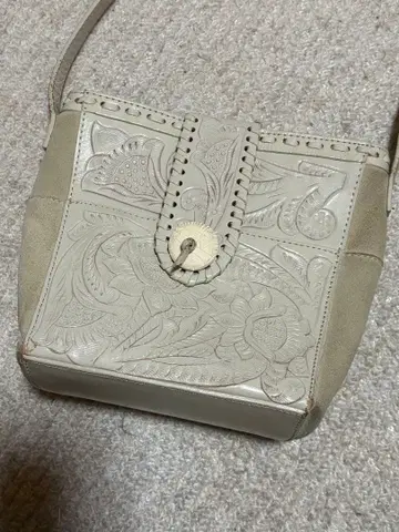 ROMINA carvingtribes 카빙 트라이브스 숄더백