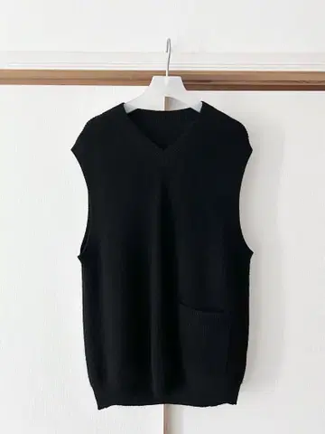 무인양품 mujilabo 울 미들 게이지 V넥 베스트 S~M 블랙