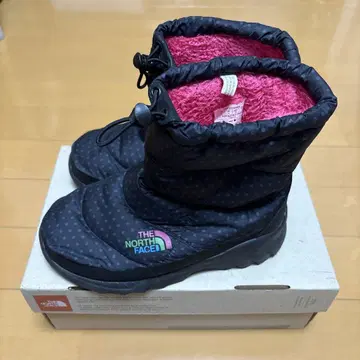 THE NORTH FACE NUPTSE BOOTIE