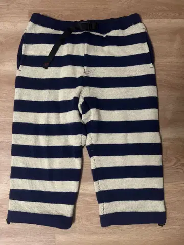 그라미치 울 남성용 니트 하프 팬츠 스트라이프