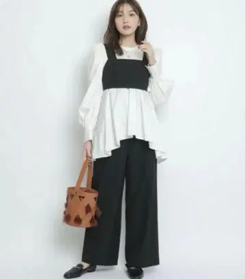 저스길리티 JUSGLITTY 뷔스티에 세트 블라우스