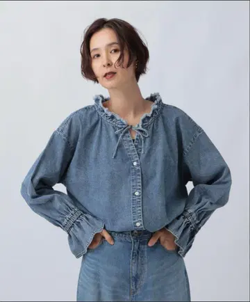 미사용 새상품 택 포함 데님 프릴 블라우스 블루