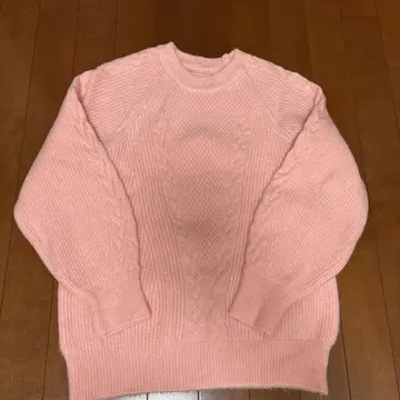케이블 짜임 핑크 니트 스웨터