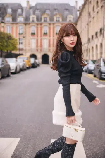 Herlipto Monceau Boucle Mini Skirt 화이트 M