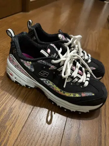 SKECHERS D'Lites 블랙/멀티 컬러 스니커즈