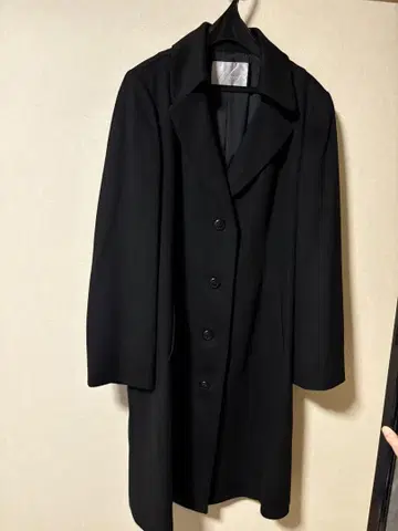 블랙 버튼 롱 코트