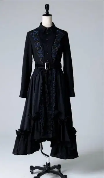 hazama x Ado 일륜의 기도에 곁들이는 원피스 블랙 XS