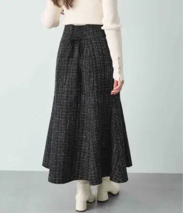 INGNI 트위드 스커트 라메 백 레이스업 머메이드 스커트 블랙