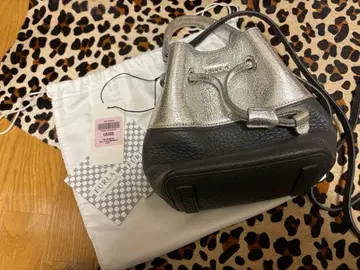 FURLA 버킷 백 실버 그레이