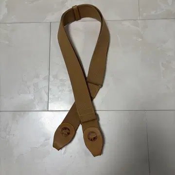 새상품급 헌팅월드 숄더 스트랩 베이지