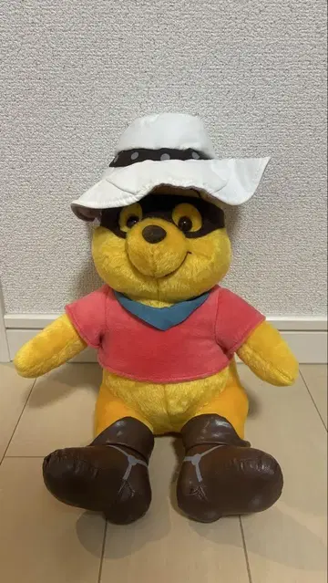 푸우 봉제 인형 셔츠와 햇 포함